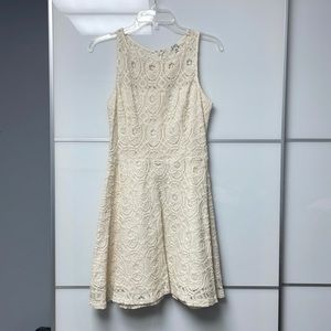 BB Dakota lace mini dress size 6.